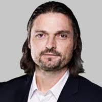 „senegal tritt auf alles, was sich bewegt. Lutz Pfannenstiel Sporting Director St Louis City Sc Linkedin