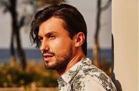 «lebensbrüche gehören zum leben dazu. Prince Charming Alex Und Die Affare Mit Dem Ex Mann Von Maite Kelly Proudfm Radio For Lgbtq