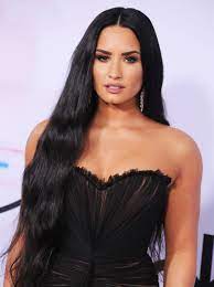See more ideas about demi lovato hair, hair, demi lovato. Demi Lovato Cut Her Hair And It S Short Bob Inspiration