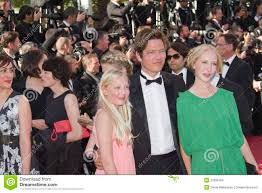 Watch thomas vinterberg's touching oscars speech, dedicated to his late daughter. Cannes Frankreich 26 Mai Thomas Vinterberg Und Seine Tochter Ida Und Nana Redaktionelles Stockbild Bild Von Beruhmtheit Spiritus 31956104