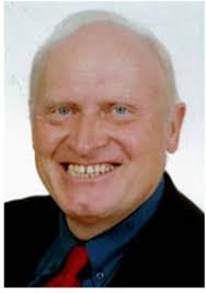 Edward Comiskey's Instagram, Twitter & Facebook