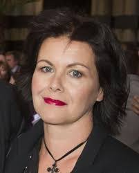 Emma Harbour's Instagram, Twitter & Facebook