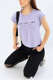 34834 Turkiye Nin En Hesapli Bayan Giyim Sitesi Modamizbir Com Moda Moda Stilleri Tisort