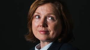 A theatre of memory: performing modern Ireland