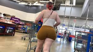 Bending Over Shopping Girl Candid Ass- an enticing view while shopping