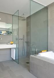 Douche Italienne En Pierre Grise Parvoie Verre Salle De Bains Douche Italienne Douche Italienne Douches Carrelees