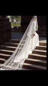 Pin By Daniela Uehli On Hochzeit Harry And Megan Meghan Markle Wedding Dress Harry And Meghan Wedding Royal Wedding Gowns