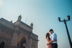 Pre wedding photography places in mumbai. Mumbai Couple Shoot Ballard Estate Pre Wedding Doctors 21 Pre Wedding Photoshoot Outdoor Pre Wedding Poses Wedding Couple Poses Photography