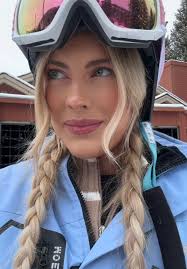 Skiii season babyyyy @Skylarpitman ✨🏂🎿