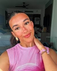 Alyssa Razo's Instagram, Twitter & Facebook