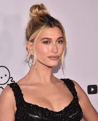 6 Hairstyles To Cover Up Roots Between Salon Appointments Well Good Hair Styles Sleek Hairstyles Famous Hairstyles