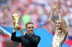Dort haben sich übrigens präsident uli hoeneß (65) und philipp lahm (33) niedergelassen. Philipp Lahm Der Machtmensch Vom Tegernsee Fussball Stuttgarter Zeitung