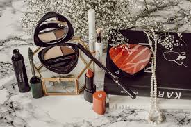 My original ost for 'stowaway' is out now on @lakeshorerecs. Dr Hauschka Natural Spirit Limited Make Up Kollektion The Chic Advocate