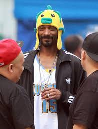 Snoop Dogg With A Fish Hat Nov 17 2010 Memes Cantores Celebridades