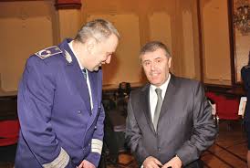 Un creion, două creioane, un obiect, două obiecte, un articol, două articole. Spp Si Doi S Un Sfert Au Protocoale Secrete Ziarul National