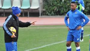 Sampdoria's coach sinisa mihajlovic of serbia gestures during the italian serie a football match sampdoria vs fiorentina on november 2, 2014 at luigi ferraris stadium in genoa. Sampdoria Eto O Salta L Allenamento Mihajlovic Mancanza Di Rispetto La Gazzetta Dello Sport