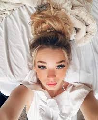 The cake was COTTON CANDY 🤩🤩🤩