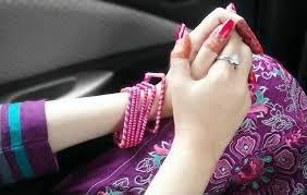 Mehndi hai rachne wali star plus hindi serial full episodes hd quality, we try our best to make available watch mehndi hai rachne wali 14th july 2021 full episode 129 latest video online by … makanya saya menolak kedatanganmu kalau tak kamu ajak sang wali, ujar kiai hamid. Pin By Feriha Ch On Lush Push Hand Pictures Stylish Girl Images Girls Hand