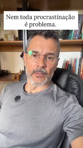 Deixa eu te explicar algo que pouca gente percebe. Cada interrupção que  você aceita quebra o seu foco. E não é só o foco — ela bagunça o emocional  e consome energia