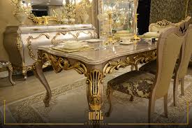 Guzel Aile Yemeklerinin Ozenle Hazirlandigi Ve Sunuldugu Sik Yemek Odasi Tasarimi Gold Yemek Odasi Onatmobilya On Mobilya Ev Dekorasyon Fikirleri Ev Dekoru