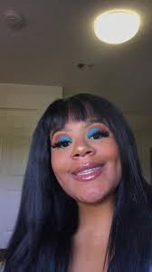 Looks By Lia 的个人主页