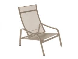 epingle par lori bochniak sur patios fauteuil bas chaise d exterieur fauteuil jardin