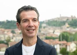 Insulti omofobi, le consigliere Anna Paris ed Elena Rosignoli portano il  caso Vannetti in Regione