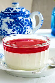 Vanille Panna Cotta Mit Granatapfelsosse Rezept Lecker Rezept Lecker Panna Cotta Rezepte
