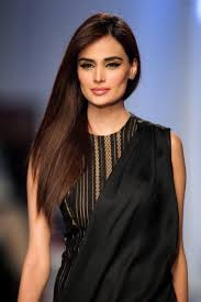 This is one of the best hairstyles for a round face. Best Cute Short Layered Haircuts For Round Face Shape