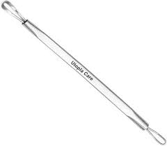 A blackhead removal tool, or a sterilized comedone extractor, can be used to treat a patient who has a combination of dirt, oil and debris clogging their por. How To Use A Blackhead Extractor Tool The Right Way