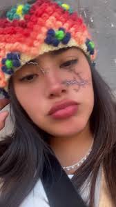 Vídeos de Caroline Tello (@carolinetellooficial) con «La Bebe