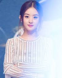 Bộ phim xoay quanh câu truyện tràng trai trẻ dịch tiểu xuyên với cơ duyên đã vượt qua không gian và thời gian đi ngược hơn 2200 năm trước. Nhá»¯ng Vai Diá»…n Ä'á»ƒ Ä'á»i Cá»§a Triá»‡u Lá»‡ DÄ©nh áº¥n TÆ°á»£ng Nháº¥t La Sá»Ÿ Kiá»u Truyá»‡n