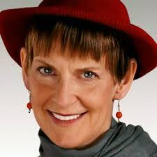 Elizabeth Ragsdale's Instagram, Twitter & Facebook