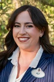 Michele Wicks's Instagram, Twitter & Facebook