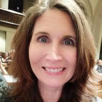 400+ profili “Holly Hughes