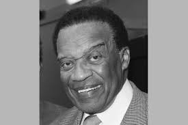 Zomrel Bernie Casey, známy z bondovky Nikdy nehovor nikdy