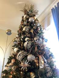 Christmas decorations used to be put up on christmas eve and not before. Hiring A Decorator For Christmas Tips For Getting The Look For Less