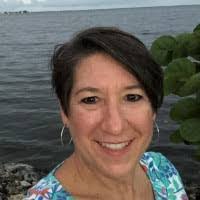 Karen Heer's Instagram, Twitter & Facebook