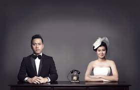 Studio ini memperkenalkan konsep foto oai ( outdoor at indoor). Korean Pre Wedding