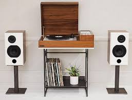 The wall shelving will help ′′ clean up ′′ in the kitchen, save space and add style to the interior of the apartment. Wrensilva Loft Record Console Sound Vision