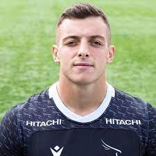 Freelance writer&journalist, live in cairo , egypt. Adam Radwan Adamradwan97 Twitter