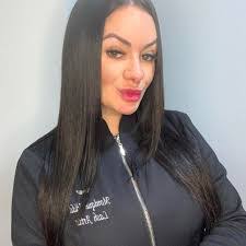 Monique Vidal's Instagram, Twitter & Facebook