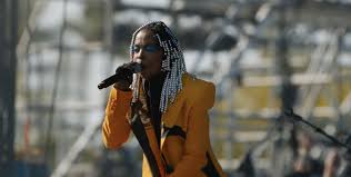 Lauryn Hill Stages Mini-Fugees Reunion During Surprise Coachella Set