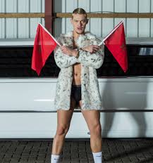 Ferry doedens was born in netherlands on sunday, june 17, 1990 (millennials generation). Ferry Doedens
