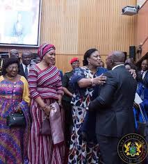 Akufo Addo S Presidential Kiss With Wife Rebecca Akufo Addo Couples African Outfits African Fashion Modern African Fashion Women