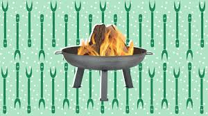 How to start a campfire and what piece of equipment will be needed. How To Create The Ultimate Campfire In Your Own Backyard Real Simple