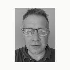 Casandra Russell's Instagram, Twitter & Facebook