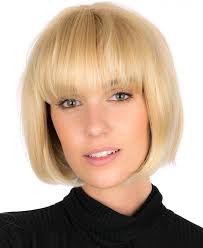 Perruque Blonde De Luxe Carre Plongeant Avec Frange Tres Grande Qualite Cheveux Synthetique Femme Amazon Fr Vetements Et Accessoires L'indémodable carré plongeant peut être accompagné d'une frange pour encadrer un front trop grand, cache les cicatrices et. perruque brun fonce de luxe carre plongeant avec frange tres grande qualite cheveux synthetique femme