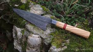 Couteau De Chef Damas 145mm Manche En Olivier Et Bois De Rose Damascus Chef Knife 145mm With Olivewood And Rosewood Damascus Chef Knives Knife Manche