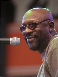 Daniela Archer's Instagram, Twitter & Facebook